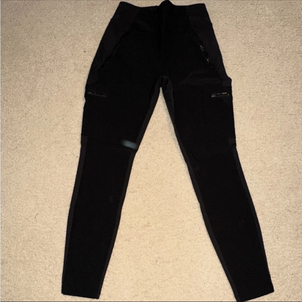 Headlands Hybrid High Rise Cargo Legging